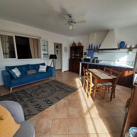 La Depandance Della Nonna Apartment คาโมยลี ภายนอก รูปภาพ
