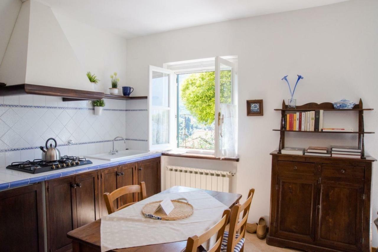La Depandance Della Nonna Apartment คาโมยลี ภายนอก รูปภาพ
